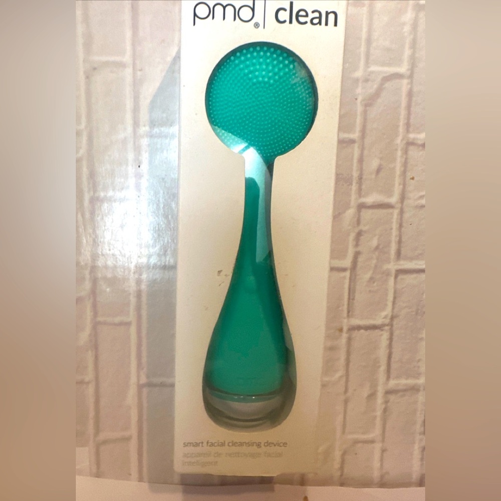 PMD Clean Sonic Facial  Cleansing Brush New Orig $100